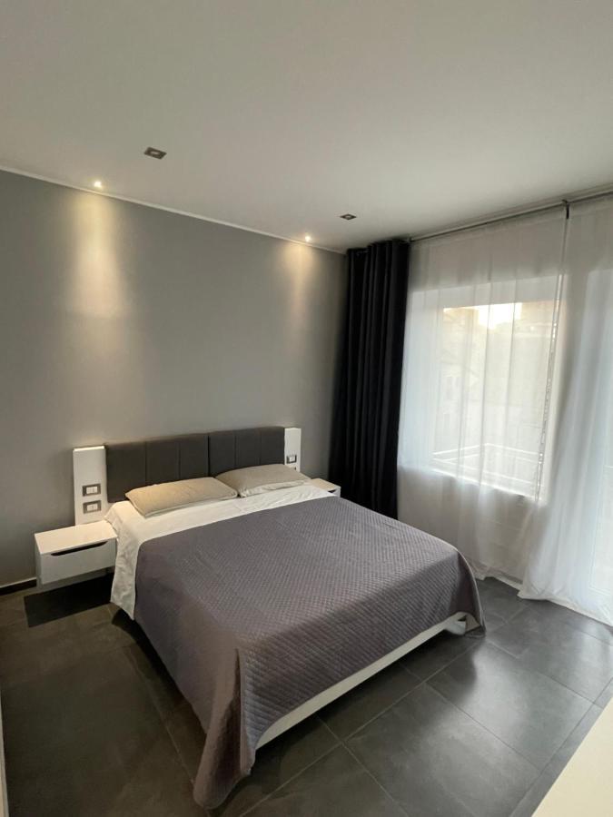 The Poets Inn - Catania Bagian luar foto