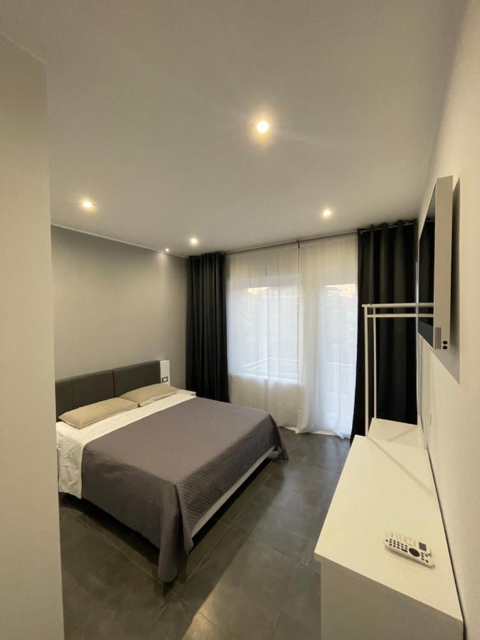The Poets Inn - Catania Bagian luar foto